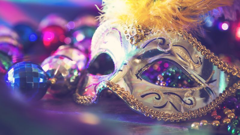 O uso das máscaras como parte da roupa da alma – por Katia Kuramoto