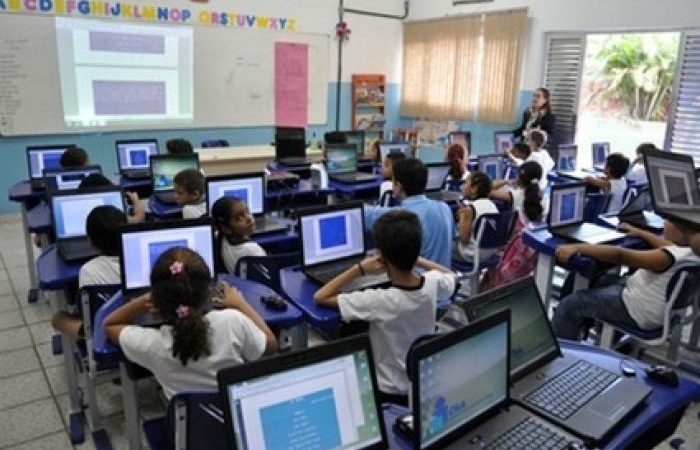 Socorro, meus netos estudam numa escola moderna – por Ivone Boechat