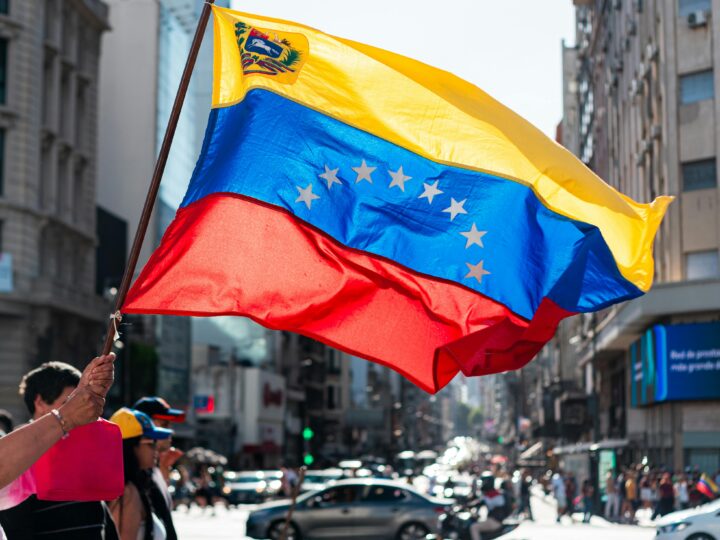 Trump resgata ‘nova Doutrina Monroe’ e transforma queda de Maduro em recado direto à China