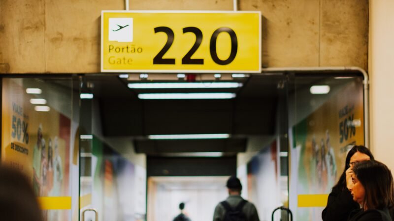 Seis em Cada Dez Brasileiros Detidos pelo ICE nos EUA São Deportados