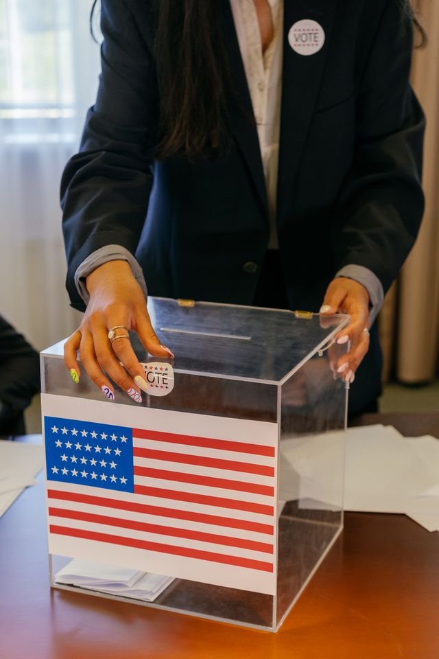 Midterms 2026: Brasileiros nas Urnas e nas Cadeiras do Legislativo Americano
